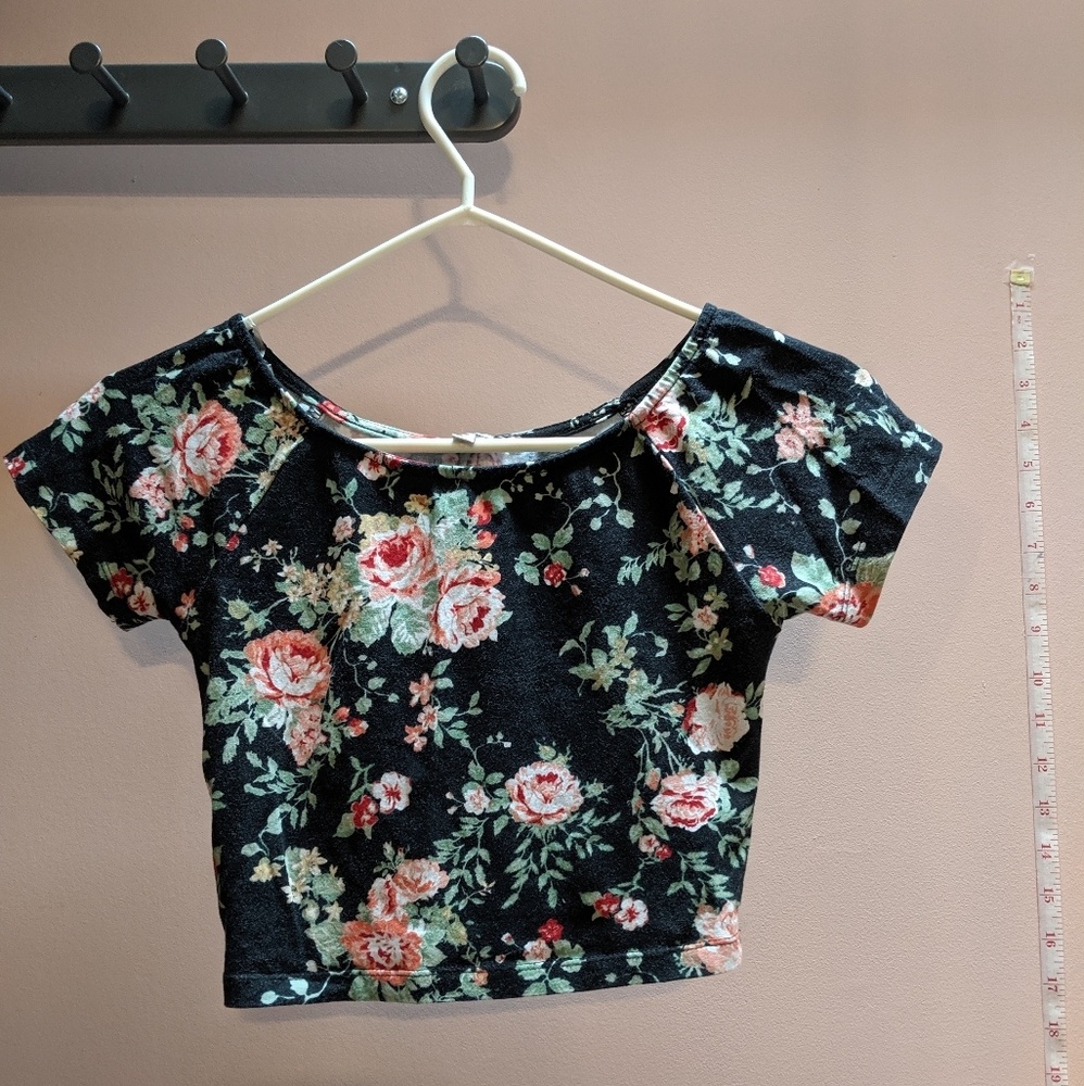 Flowery crop top